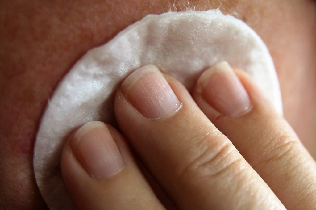 How To Use Castor Oil Scrub for Better Skin