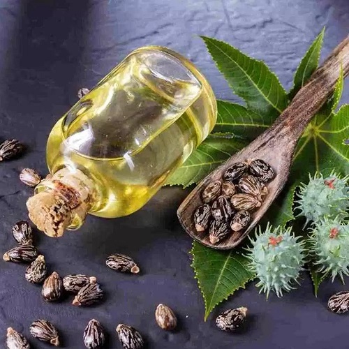 7 Benefits of Rubbing Castor Oil on Stomach 1