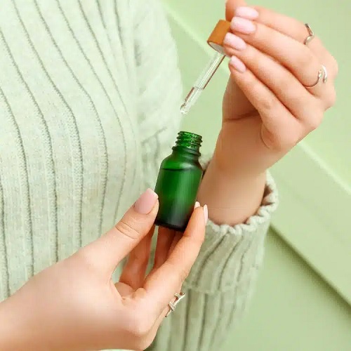 Essential Oils for Nails 9