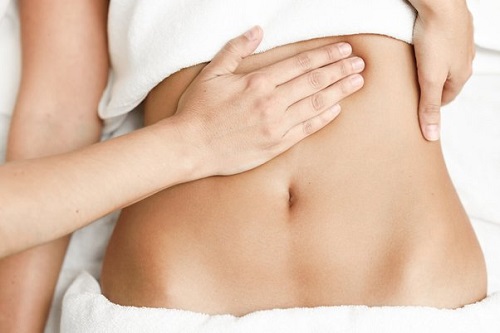7 Benefits of Rubbing Castor Oil on Stomach 2