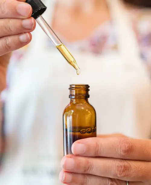The Basic Combo Of Jojoba Oil & Vitamin E