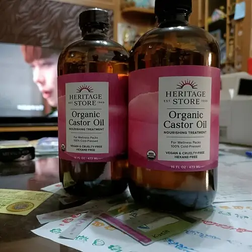 Oils That Can Naturally Reduce Dark Circles and Puffy Eyes 3