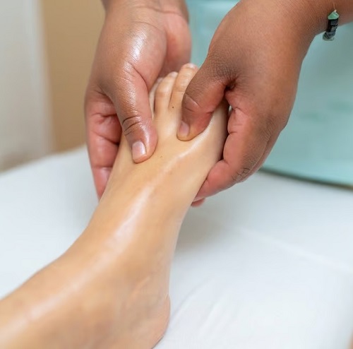 foot oil massage
