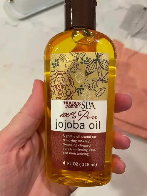 Best Oils for Youthful, Glowing Skin