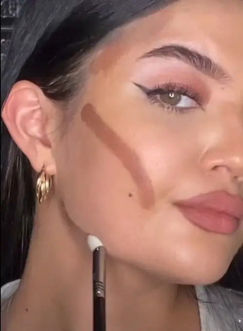 Contour Makeup For Face Type For Beginners 1