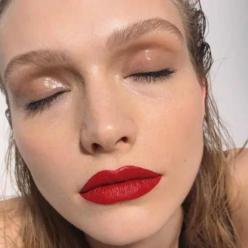 gloss eyeshadow
