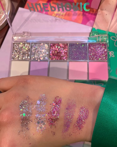 Eyeshadow glitter Palette